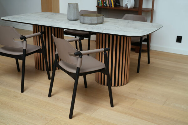 privee table home4497 small.jpg