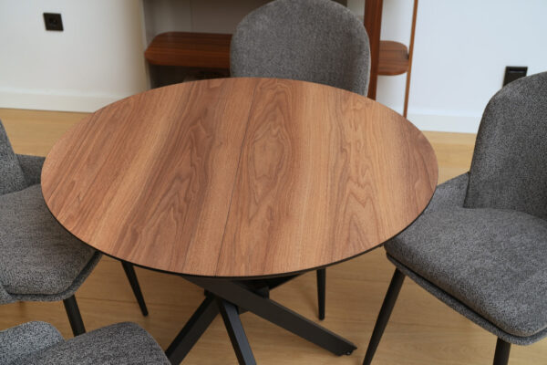 privee table home 0003 small.jpg