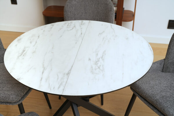 privee table home 9966 small.jpg