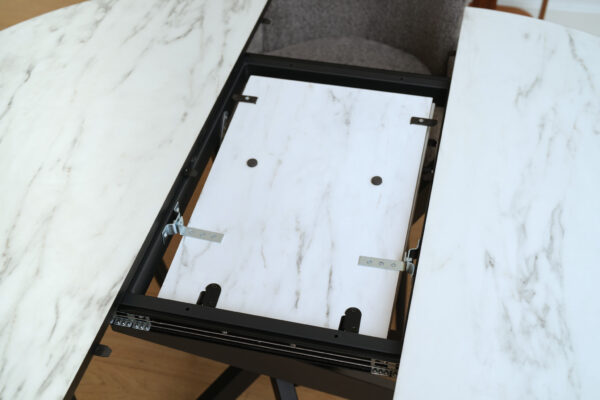 privee table home 9983 small.jpg